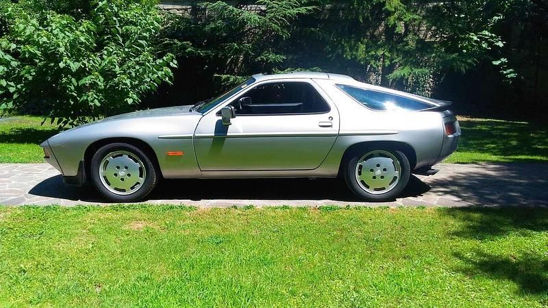Usata Porsche 928 310 CV (228 kW) 1985 Grigio Coupé