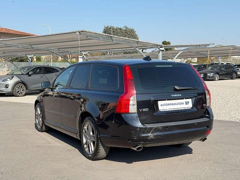 Usata Volvo V50 Momentum 180 CV (132 kW) 2007 Nero Station wagon
