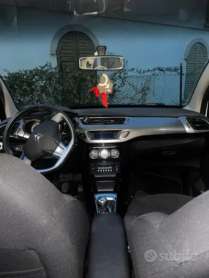 Usata Citroën C3 Exclusive 68 CV (50 kW) 2011 Bianco Berlina