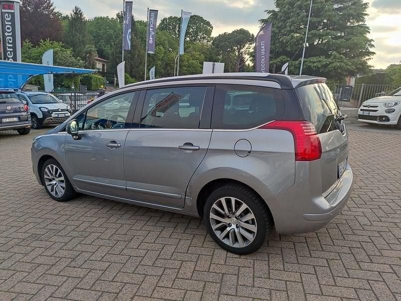 Usata Peugeot 5008 Business-Line 163 CV (119 kW) 2015 Grigio Monovolume