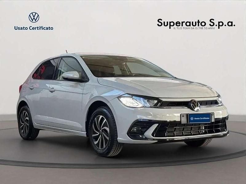 Usata VW Polo Life 95 CV (69 kW) 2023 Beige Utilitaria