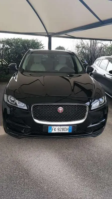 Usata Jaguar F-Pace Pure 179 CV (131 kW) 2017 Nero SUV