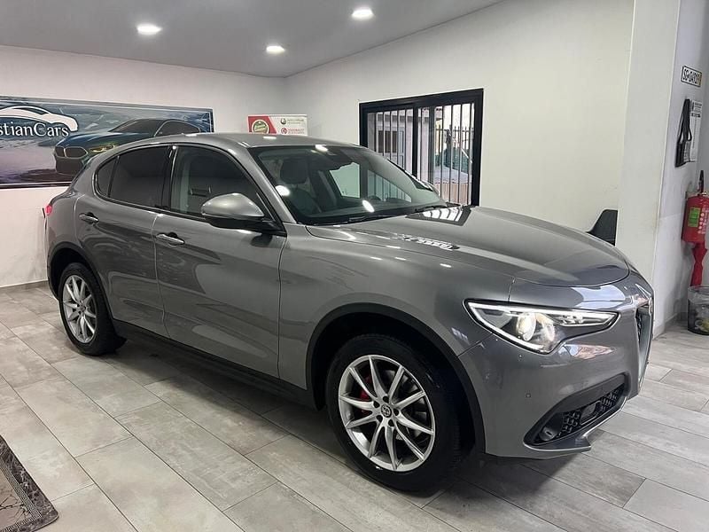 Usata Alfa Romeo Stelvio Super 210 CV (154 kW) 2018 Grigio SUV