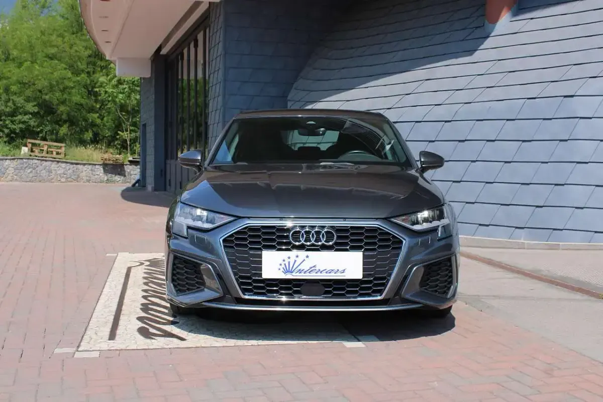 Usata Audi A3 S-Line 150 CV (110 kW) 2021 Grigio Berlina
