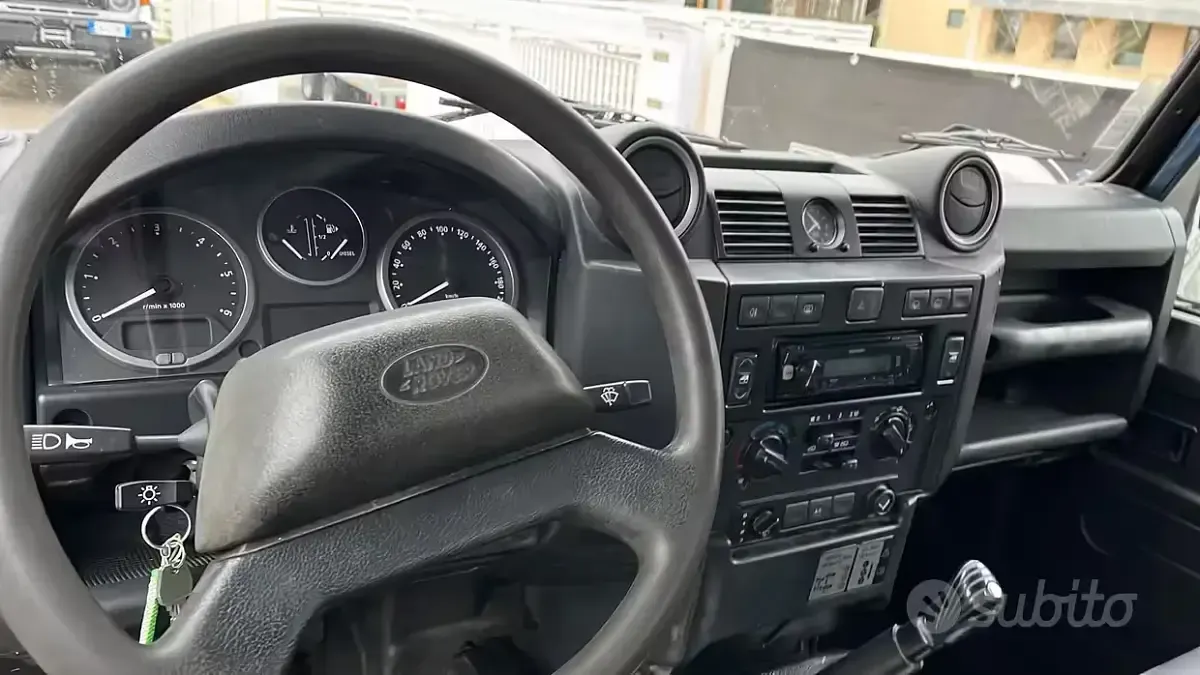 Usata Land Rover Defender 122 CV (89 kW) 2008 Station wagon
