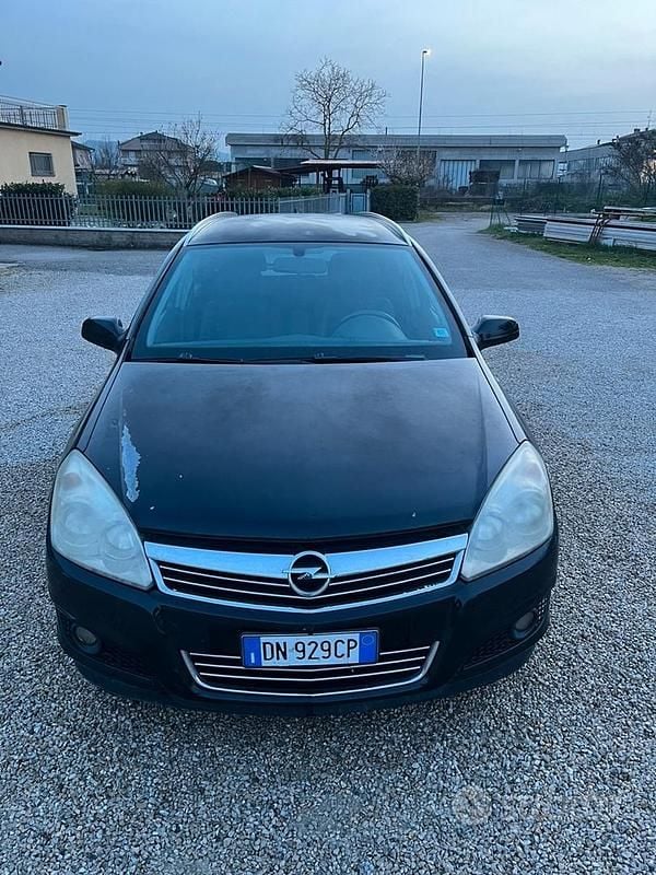 Occasion Opel Astra 60 ch (44 kW) 2007 Noir Break