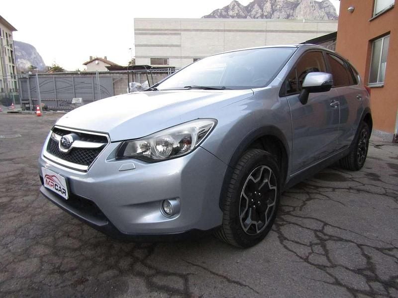 Argento metallizzato Usata 2013 Subaru XV Exclusive+ SUV | 6999 € (Ottimo prezzo) - Immagine 1/4