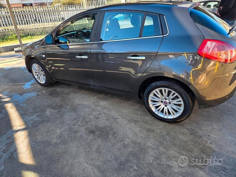 Usata Fiat Bravo Emotion 120 CV (88 kW) 2010 Grigio Utilitaria