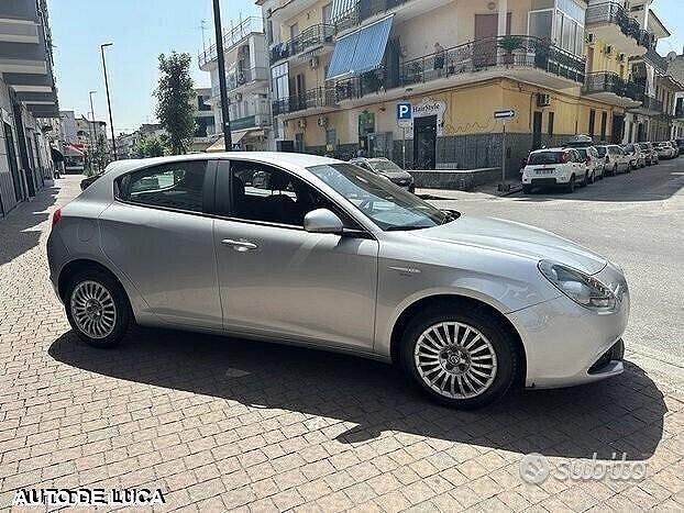 Usata Alfa Romeo Giulietta 120 CV (88 kW) 2017 Nero Utilitaria