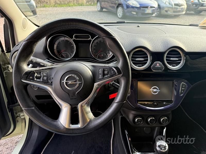 Usata Opel Adam 70 CV (51 kW) 2013 Beige Utilitaria