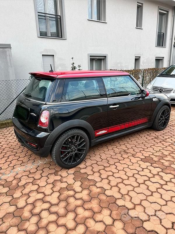Usata Mini Cooper Coupé 211 CV (155 kW) 2011 Nero Coupé