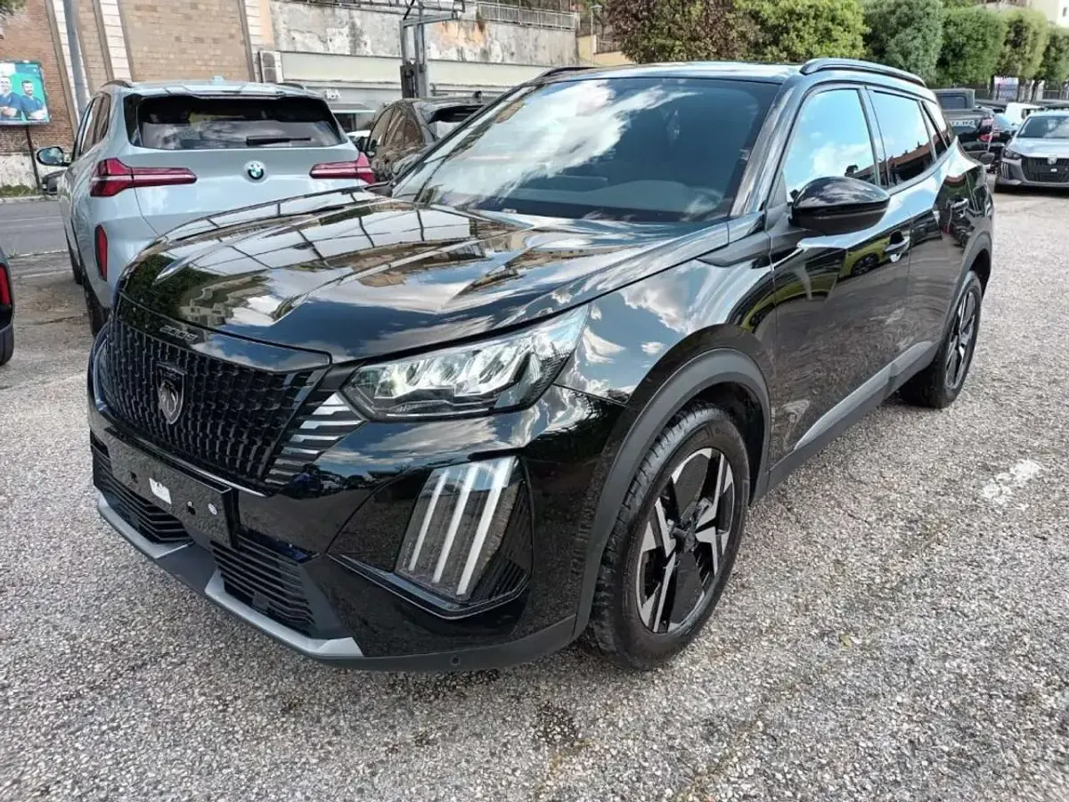 Usata Peugeot 2008 Allure 131 CV (96 kW) 2025 Nero SUV