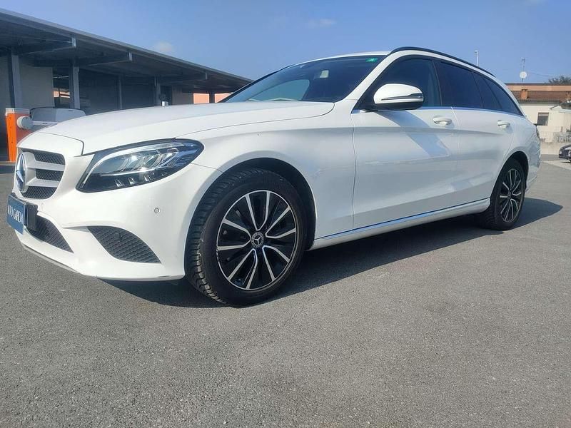 Usata Mercedes C220 Business 194 CV (142 kW) 2019 Bianco Station wagon
