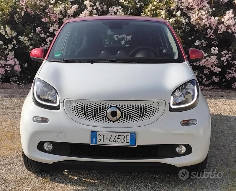Usata Smart ForFour Passion 89 CV (65 kW) 2018 Bianco Utilitaria