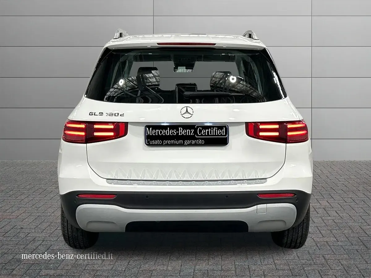 Usata Mercedes GLB180 Advanced 116 CV (85 kW) 2025 Argento hightech SUV