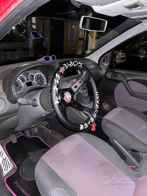 Rosso Usata 2009 Fiat Panda Tre volumi | 8000 € - Immagine 1/4