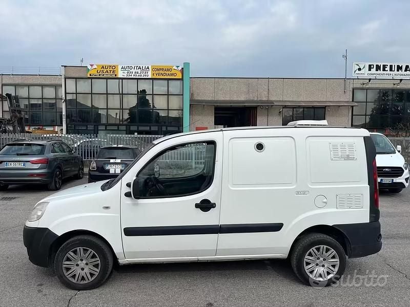 Usata Fiat Doblò 103 CV (75 kW) 2009 Bianco Monovolume
