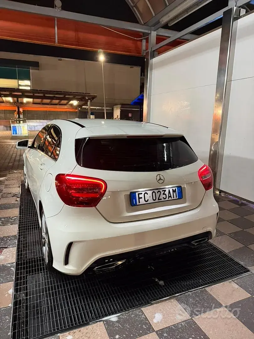 Usata Mercedes 180 109 CV (80 kW) 2015 Bianco Berlina