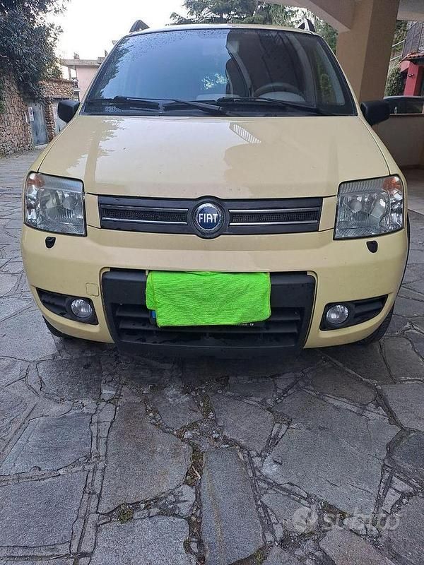 Usata Fiat Panda 4x4 60 CV (44 kW) 2005 Giallo Utilitaria