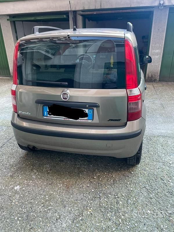 Begagnad Fiat Panda 60 HK (44 kW) 2007 Brun Sedan