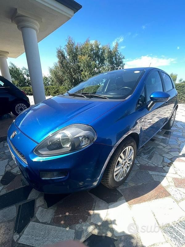 Usata Fiat Grande Punto 2013 Blu Utilitaria