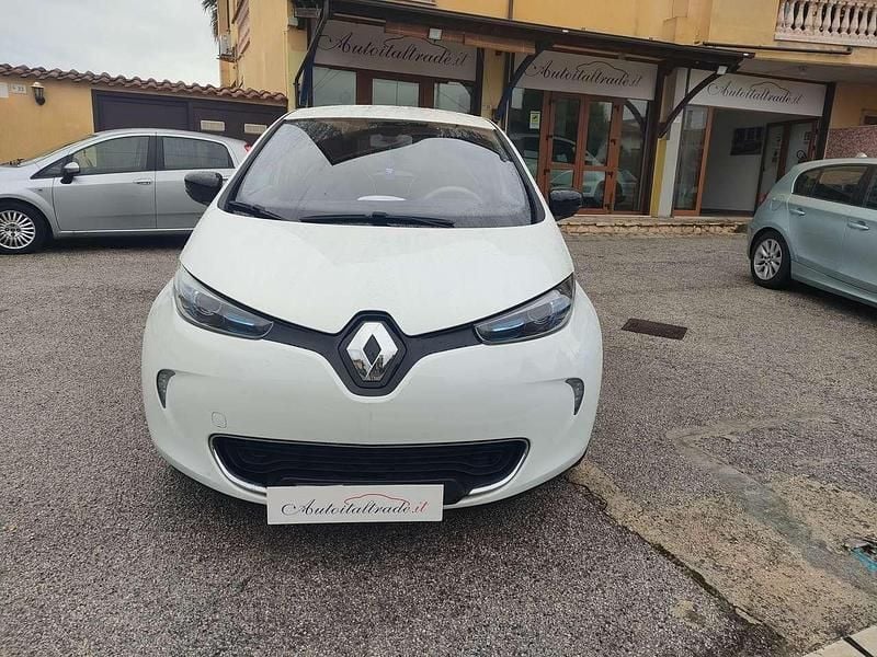 Bianco Usata 2015 Renault Zoe Due volumi | 6990 € (Ottimo prezzo) - Immagine 1/4