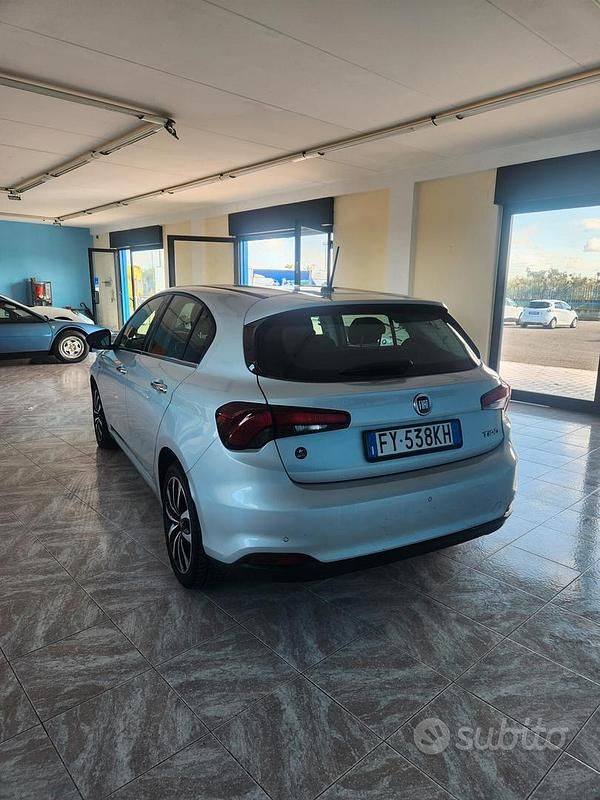 Usata Fiat Tipo Lounge 120 CV (88 kW) 2019 Grigio Berlina