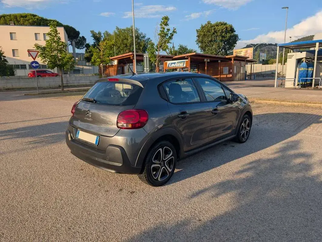 Usata Citroën C3 Shine 82 CV (60 kW) 2017 Grigio Berlina