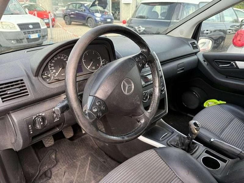 Usata Mercedes A180 Elegance 109 CV (80 kW) 2007 Argento Monovolume