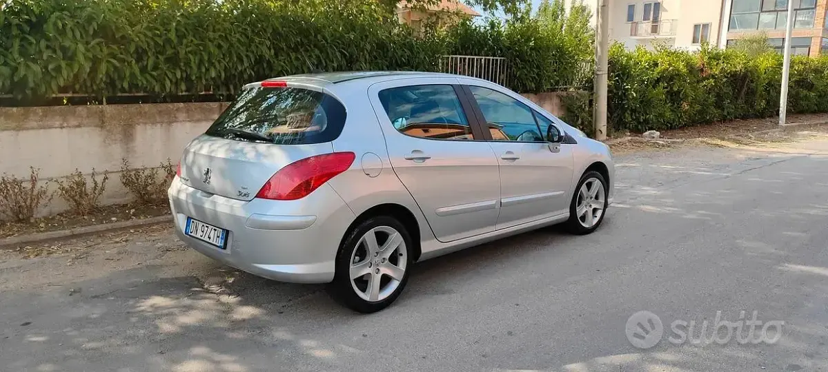 Usata Peugeot 308 109 CV (80 kW) 2008 Berlina