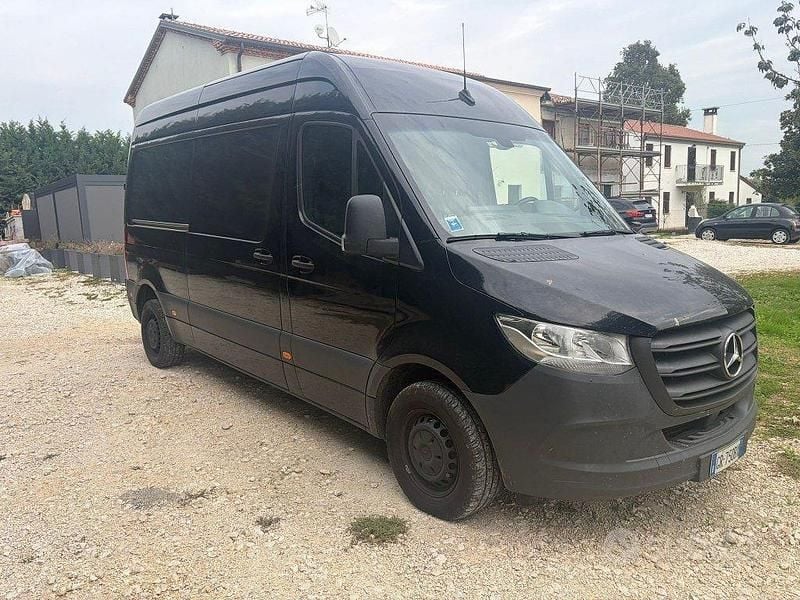 Usata Mercedes Sprinter 150 CV (110 kW) 2023 Nero Furgone