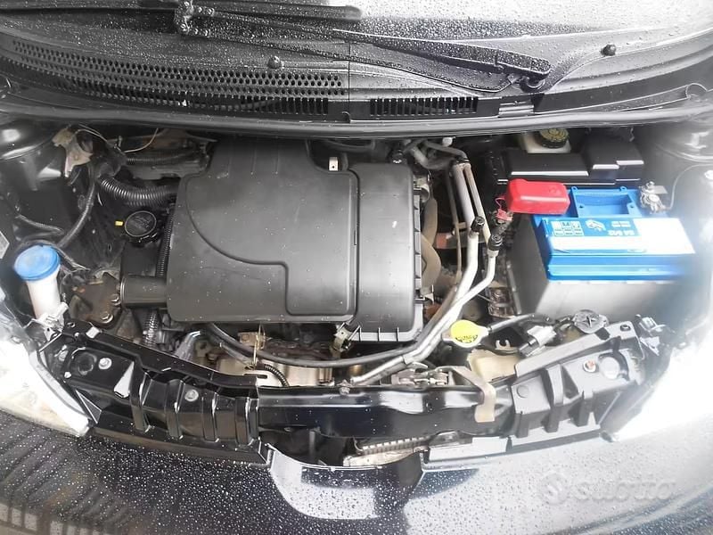 Usata Peugeot 107 68 CV (50 kW) 2006 Nero Utilitaria