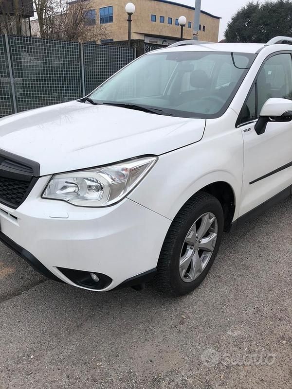 Usata Subaru Forester 147 CV (108 kW) 2013 Bianco SUV