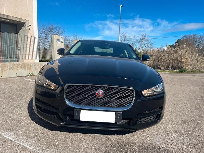 Usata Jaguar XE Prestige 180 CV (132 kW) 2016 Nero Berlina