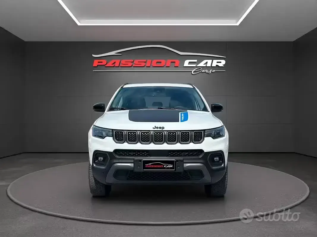 Usata Jeep Compass Trailhawk 180 CV (132 kW) 2023 Bianco SUV