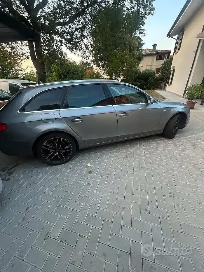 Usata Audi A4 140 CV (102 kW) 2011 Grigio Station wagon