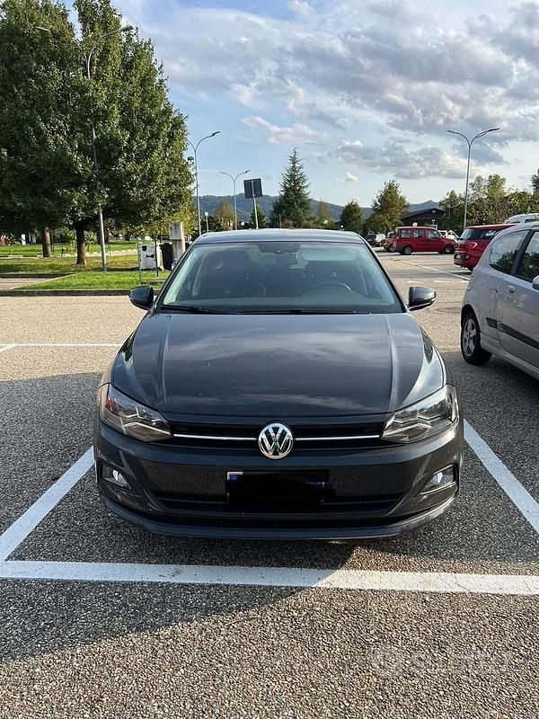 Grigio Usata 2018 VW Polo Highline Due volumi | 12.500 € (Buon prezzo) - Immagine 1/4