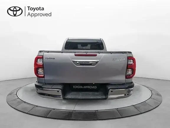 Usata Toyota HiLux Executive 204 CV (150 kW) 2021 Grigio Pick-up