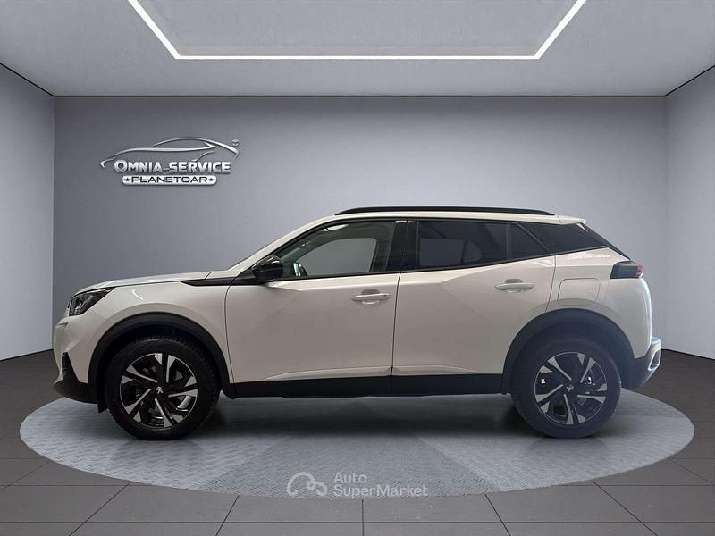 Usata Peugeot 2008 Allure 131 CV (96 kW) 2022 Bianco SUV