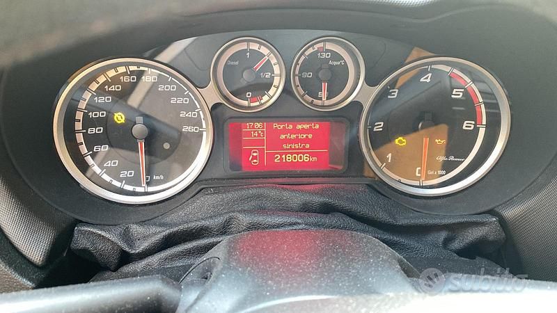 Usata Alfa Romeo MiTo Distinctive 84 CV (61 kW) 2015 Bianco Utilitaria