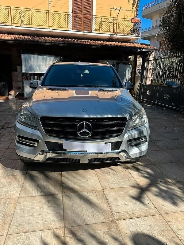 Usata Mercedes ML250 204 CV (150 kW) 2012 Grigio SUV