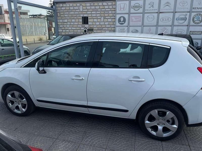 Usata Peugeot 3008 109 CV (80 kW) 2009 Bianco Station wagon