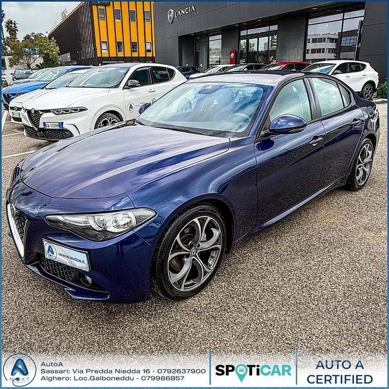 Usata Alfa Romeo Giulia 150 CV (110 kW) 2017 Blu Berlina