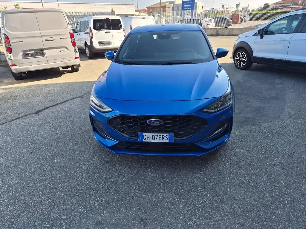 Usata Ford Focus ST-Line X 125 CV (91 kW) 2022 Desert island blue (metallizzato) Berlina