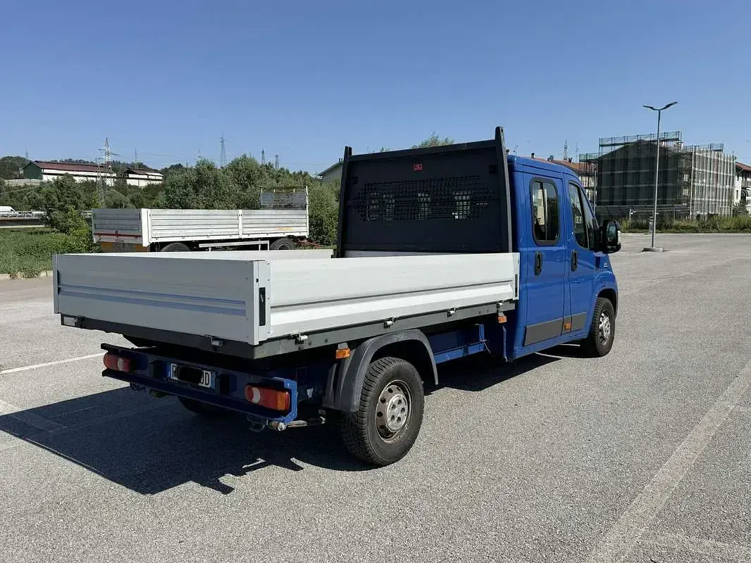 Usata Fiat Ducato 131 CV (96 kW) 2016 Blu/azzurro Furgone