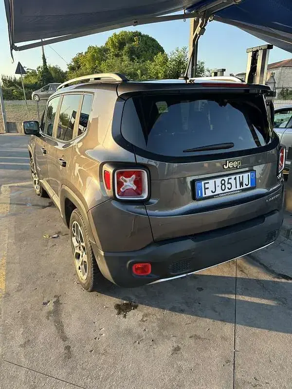 Usata Jeep Renegade Limited 120 CV (88 kW) 2017 SUV