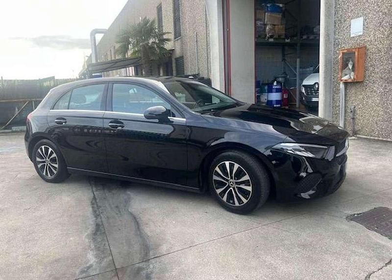 Usata Mercedes A180 Executive 116 CV (85 kW) 2023 Nero Berlina