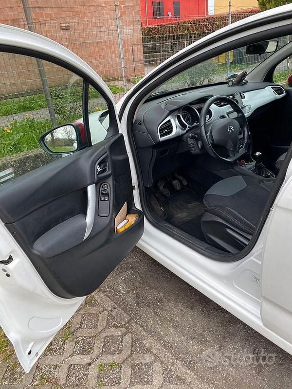 Usata Citroën C3 73 CV (53 kW) 2012 Bianco Berlina