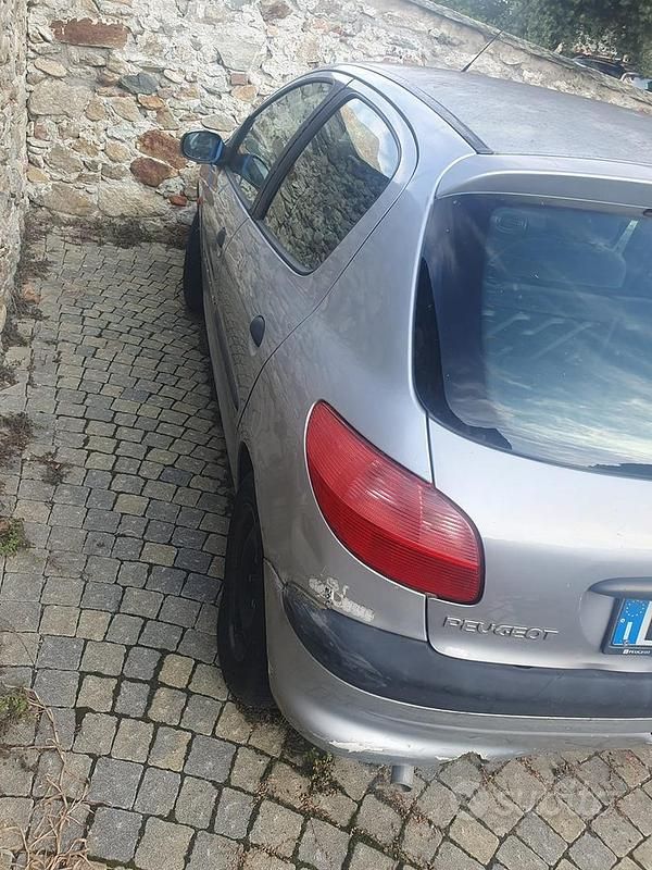 Usata Peugeot 206 60 CV (44 kW) 2000 Berlina