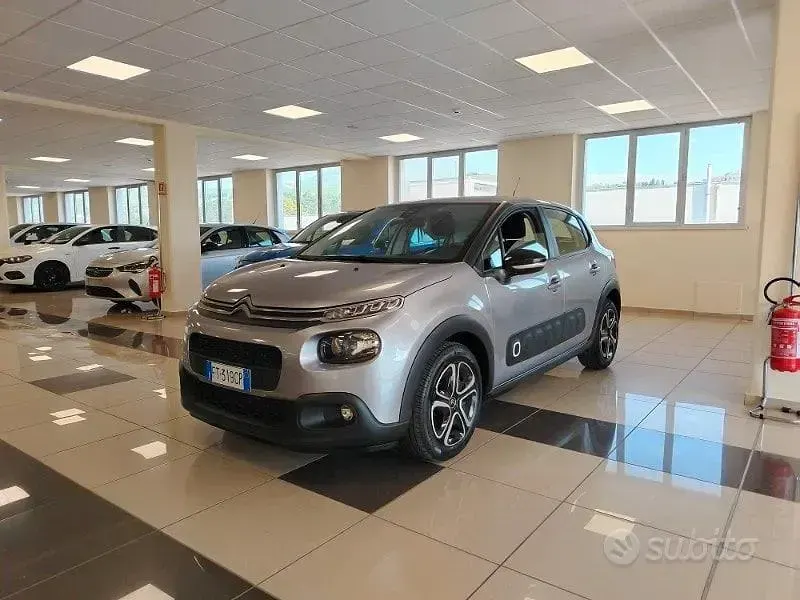 Usata Citroën C3 Feel 102 CV (75 kW) 2018 Argento Utilitaria